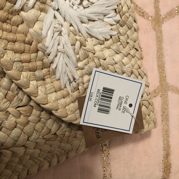 BELK STRAW CLUTCH - Picture 3 of 5